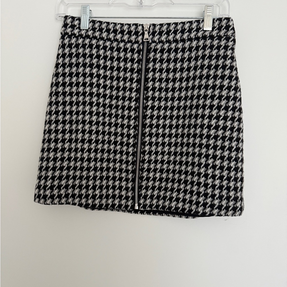 Express Black and White Houndstooth Mini Skirt